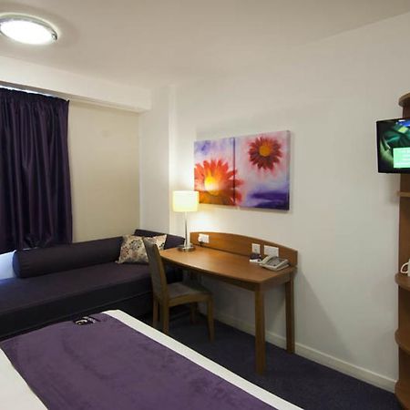 Premier Inn Exeter Central St. Davids Екстериор снимка