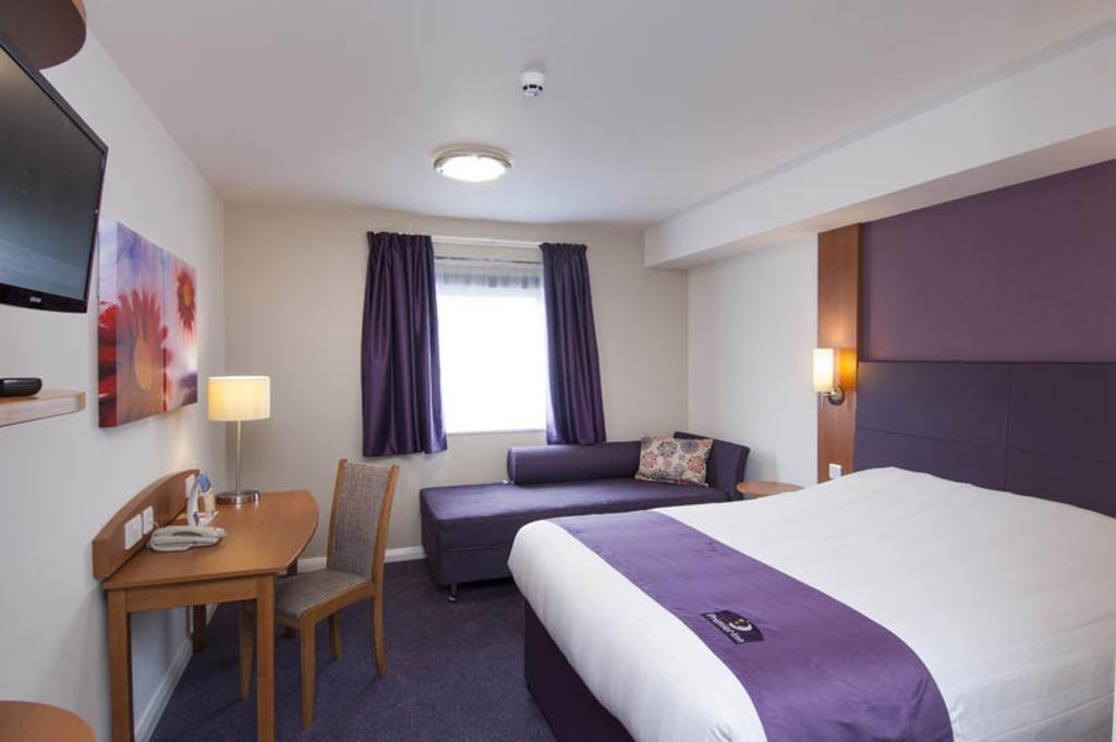 Premier Inn Exeter Central St. Davids Стая снимка