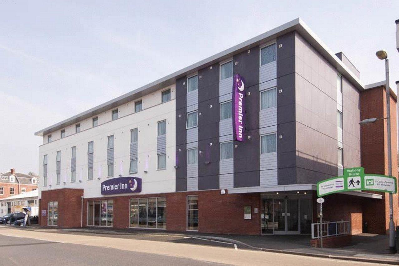 Premier Inn Exeter Central St. Davids Екстериор снимка