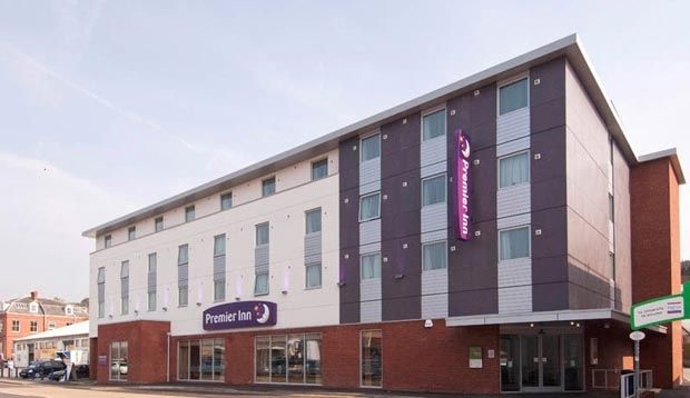 Premier Inn Exeter Central St. Davids Екстериор снимка