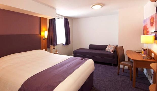 Premier Inn Exeter Central St. Davids Екстериор снимка